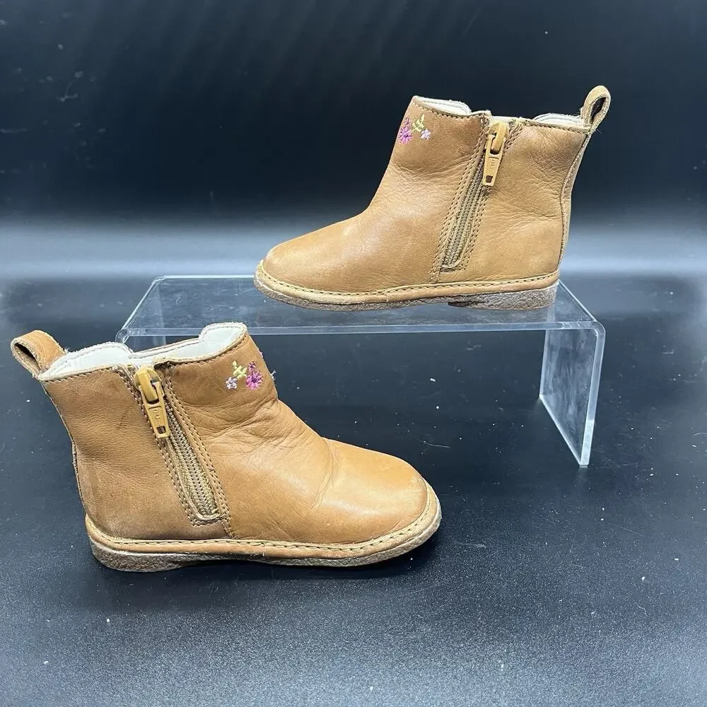 Clarks brown leather toddler boots size 5 embroidered floral